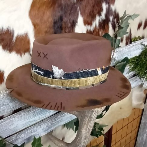 Sombrero marrón tostado