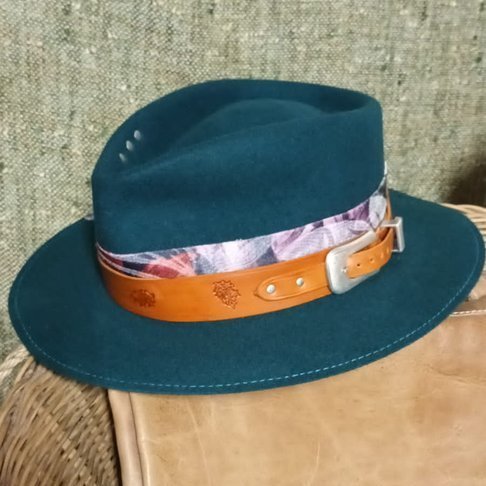 Sombrero verde - azulado