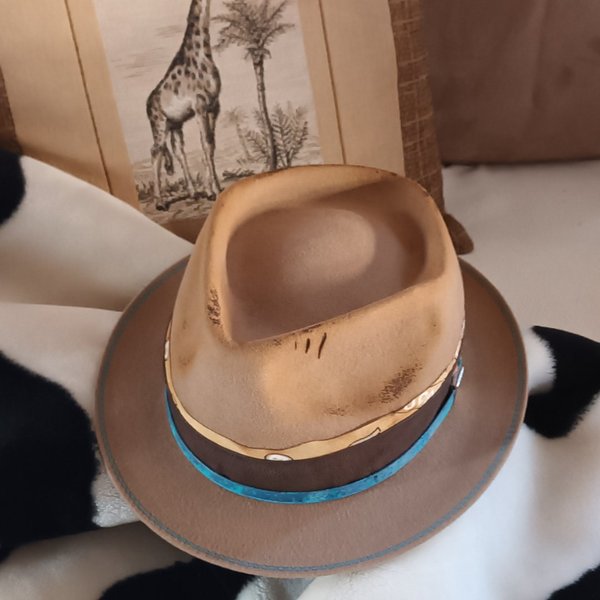 Sombrero camel